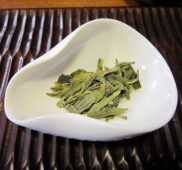 龍井茶・ロンジンチャ 【中国で一番の緑茶】