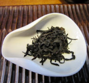 大紅袍・ダイコウホウ 【４大岩茶の最高峰で濃厚な香と味わいの岩茶の中の岩茶。無農薬有機栽培】